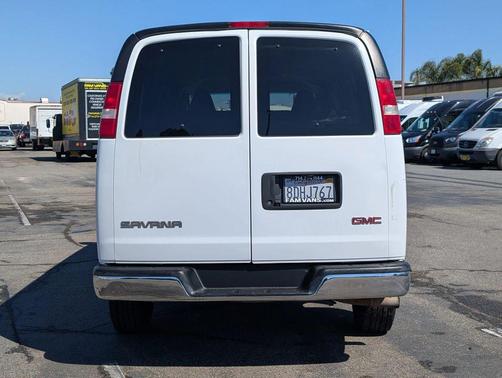 Summit White 2018 GMC Savana 3500 LT