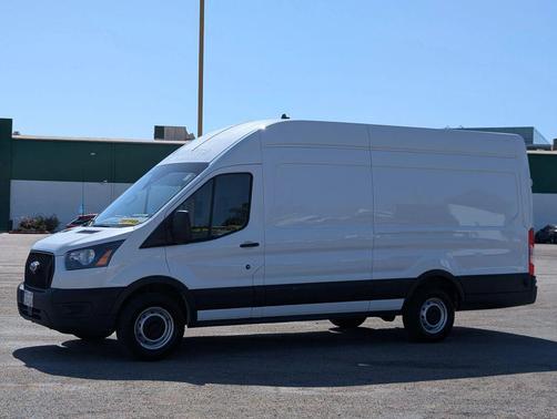 Oxford White 2022 Ford Transit-250 Base