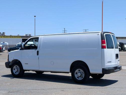 Summit White 2005 Chevrolet Express 2500 Base