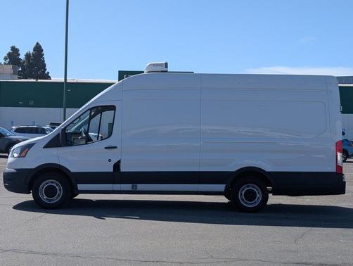 2022 Ford Transit-250 Base