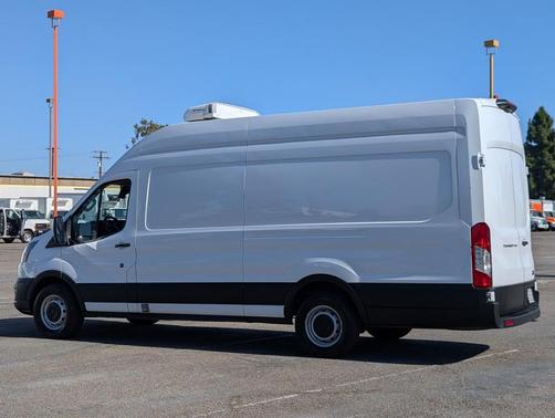 Oxford White 2022 Ford Transit-250 Base