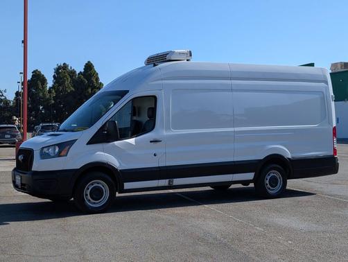 Oxford White 2022 Ford Transit-250 Base