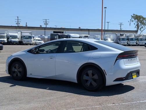 2023 Toyota Prius LE
