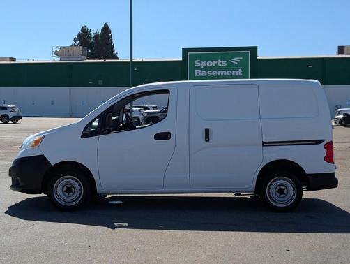 2015 Nissan NV200 S