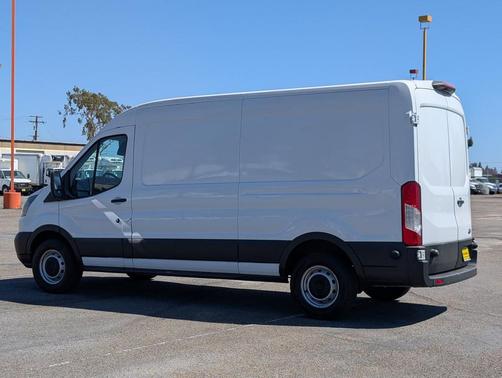 Oxford White 2018 Ford Transit-150 Base