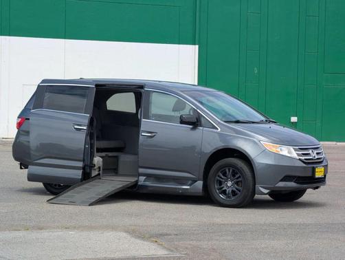 Polished Metal Metallic 2012 Honda Odyssey EX-L