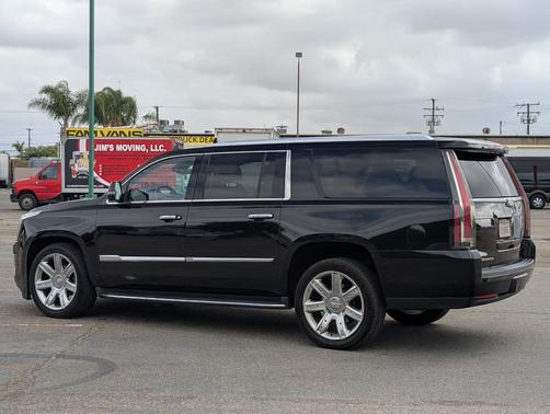 2017 Cadillac Escalade ESV Luxury