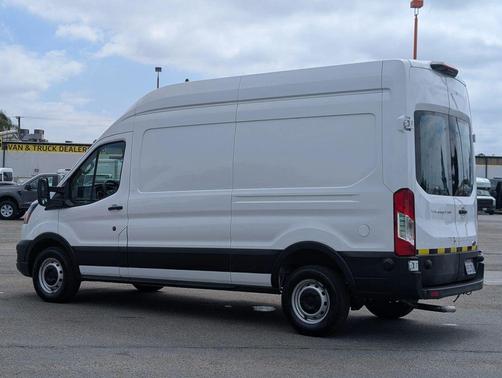 Oxford White 2023 Ford Transit-250 Base