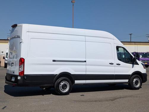 2022 Ford Transit-250 Base