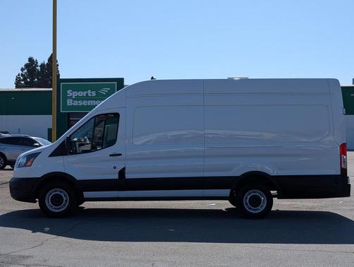 2022 Ford Transit-250 Base