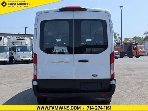 Oxford White 2022 Ford Transit-350 XL