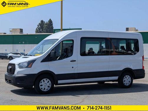 Oxford White 2022 Ford Transit-350 XL