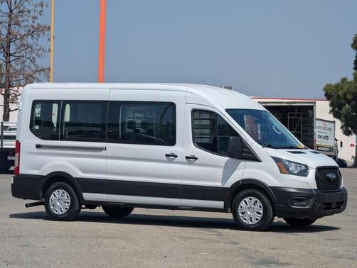 Oxford White 2022 Ford Transit-350 XL