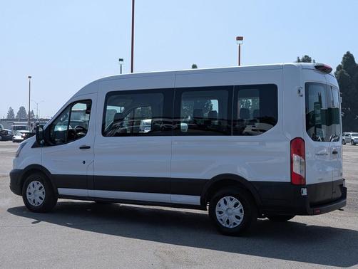 Oxford White 2022 Ford Transit-350 XL