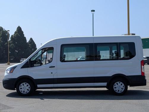 Oxford White 2022 Ford Transit-350 XL
