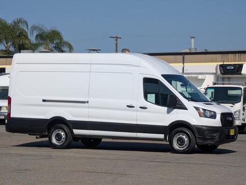 Oxford White 2022 Ford Transit-250 Base