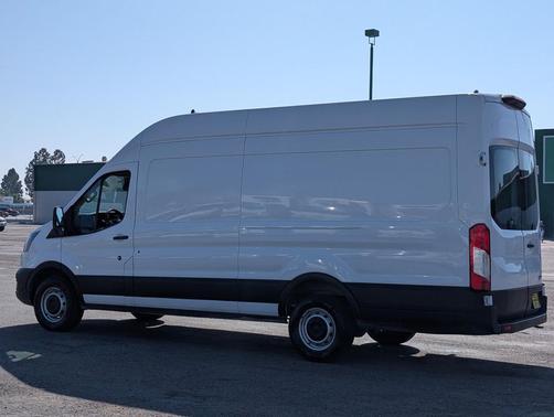Oxford White 2022 Ford Transit-250 Base