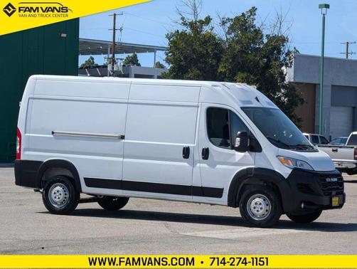 Bright White Clearcoat 2024 RAM ProMaster 2500 Tradesman