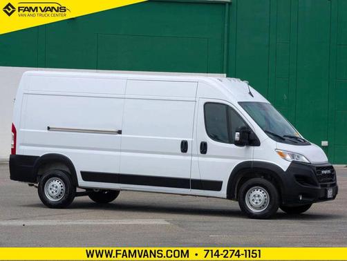 Bright White Clearcoat 2026 RAM ProMaster 2500 Tradesman