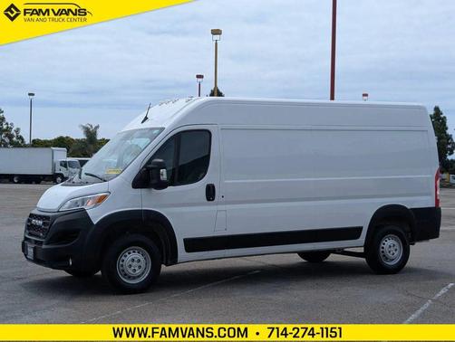 Bright White Clearcoat 2026 RAM ProMaster 2500 Tradesman