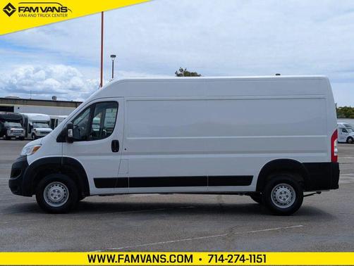 Bright White Clearcoat 2026 RAM ProMaster 2500 Tradesman