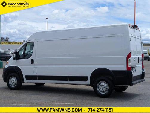 Bright White Clearcoat 2026 RAM ProMaster 2500 Tradesman
