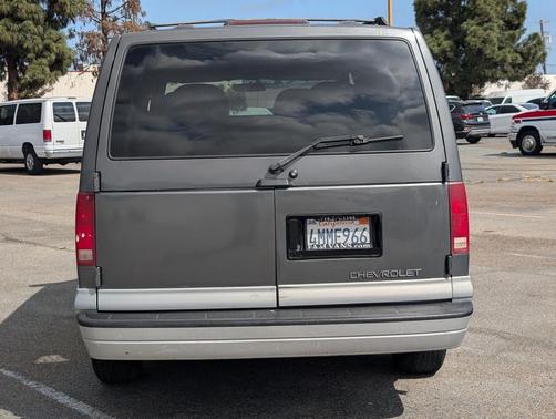 2000 Chevrolet Astro Base
