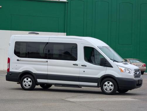 Oxford White 2017 Ford Transit-350 Base