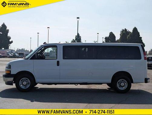 Summit White 2019 Chevrolet Express 3500 LT