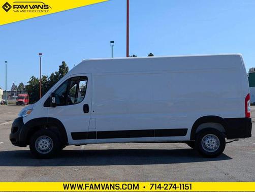 Bright White Clearcoat 2023 RAM ProMaster 2500 High Roof