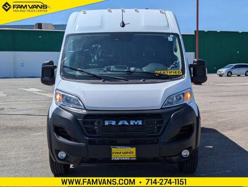 Bright White Clearcoat 2025 RAM ProMaster 2500 Tradesman