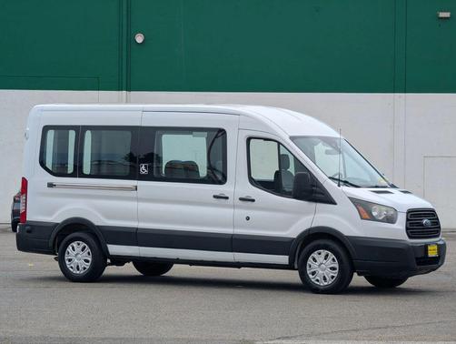Oxford White 2017 Ford Transit-350 XL