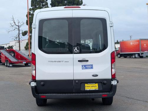 Oxford White 2017 Ford Transit-350 XL