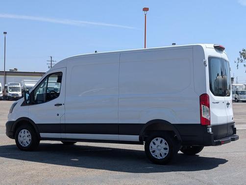 Oxford White 2023 Ford Transit-250 Base