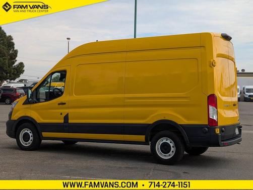 2022 Ford Transit-250 Base