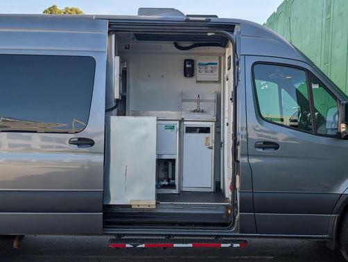 2021 Mercedes-Benz Sprinter 4500 High Roof V6