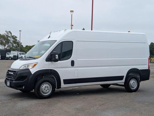 Bright White Clearcoat 2026 RAM ProMaster 2500 Tradesman