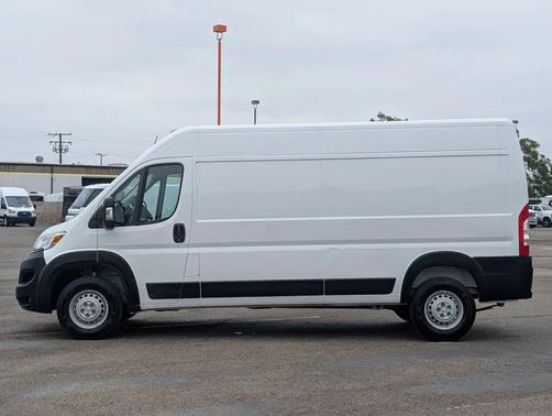 Bright White Clearcoat 2026 RAM ProMaster 2500 Tradesman