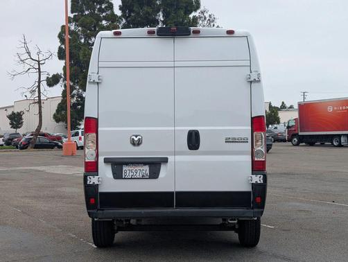 Bright White Clearcoat 2026 RAM ProMaster 2500 Tradesman