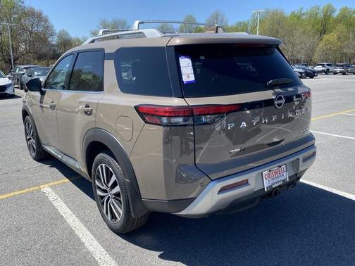 2025 Nissan Pathfinder Platinum 4WD