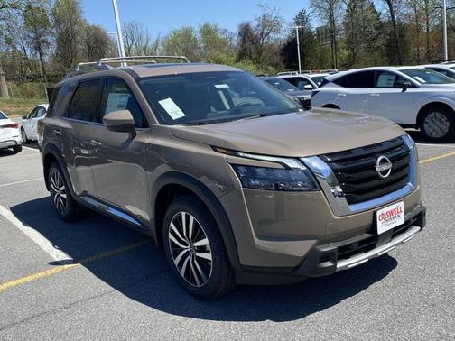 2025 Nissan Pathfinder Platinum 4WD