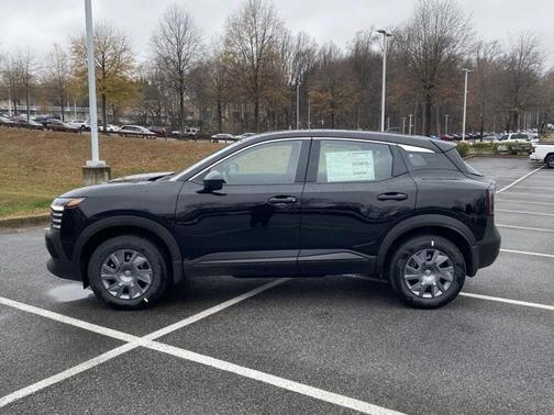 2025 Nissan Kicks S