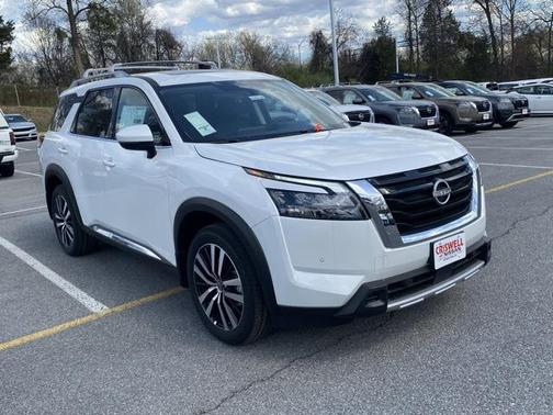 2025 Nissan Pathfinder Platinum 4WD