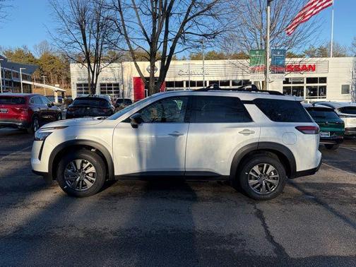 2026 Nissan Pathfinder SV