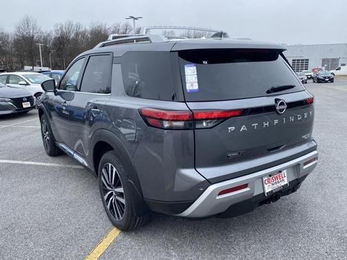 2025 Nissan Pathfinder Platinum 4WD