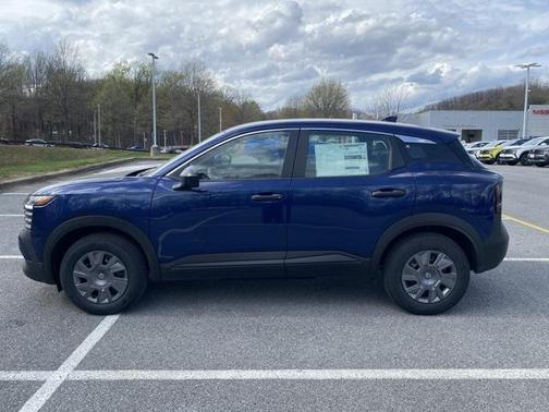 2025 Nissan Kicks S