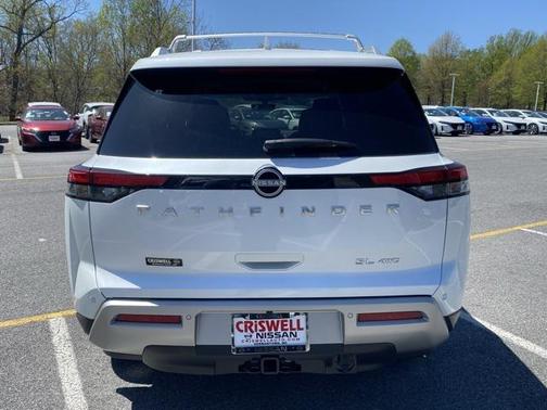 2025 Nissan Pathfinder SL 4WD