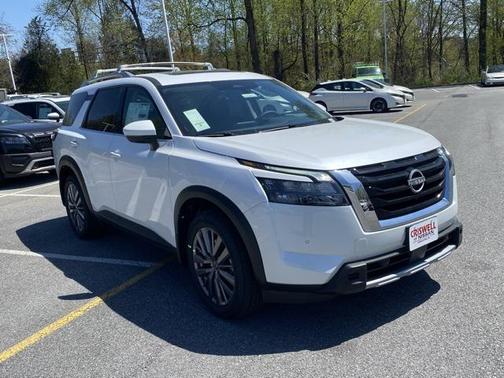 2025 Nissan Pathfinder SL 4WD