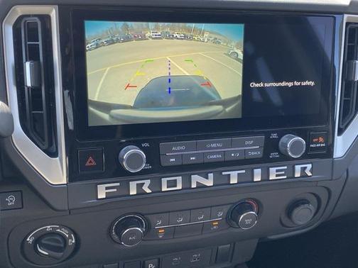 2025 Nissan Frontier SV