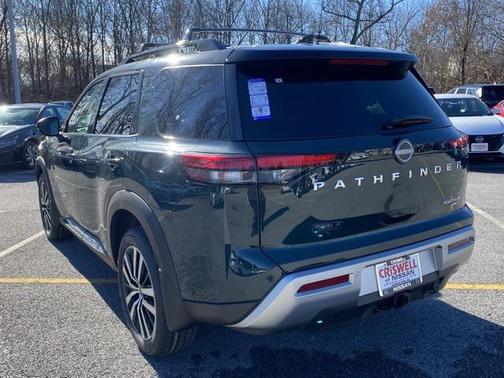 2025 Nissan Pathfinder Platinum 4WD